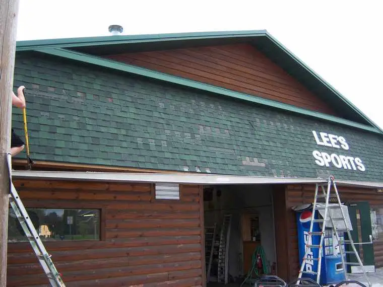 Before photo of commercial roofing replacement project